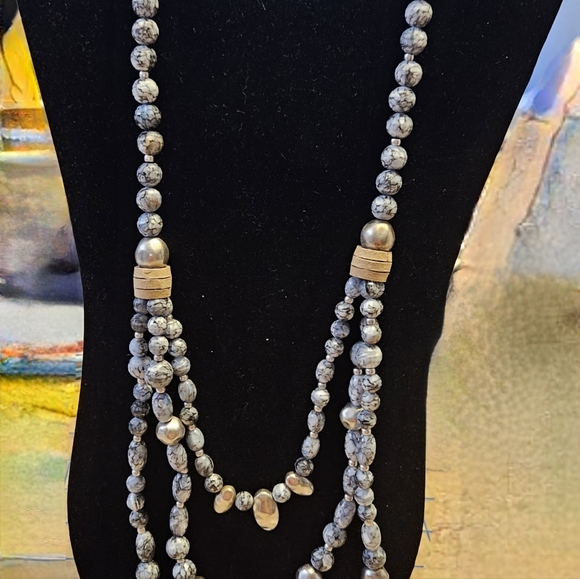 Beautiful Vintage Beaded Statement Necklace. - Picture 4 of 5